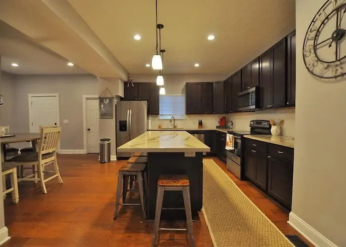 Сasa de vacaciones Housepitality - Franklinton Farmhouse- 4 Bedrooms Columbus
