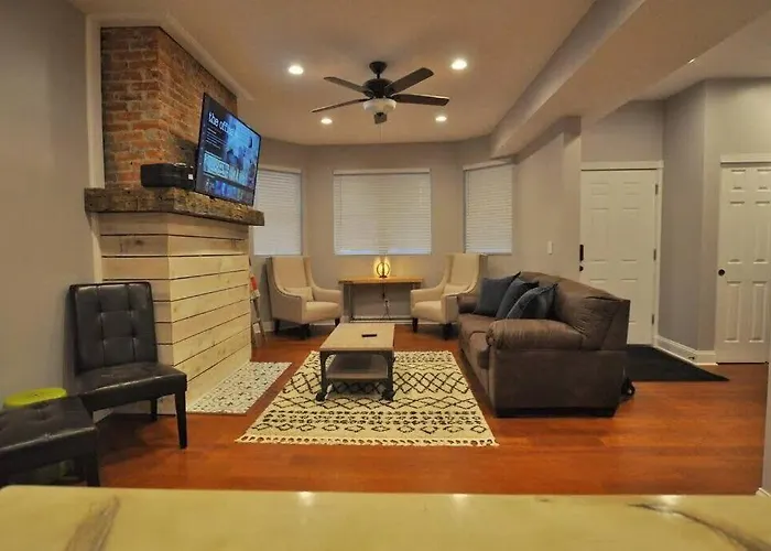 Сasa de vacaciones Housepitality - Franklinton Farmhouse- 4 Bedrooms Columbus