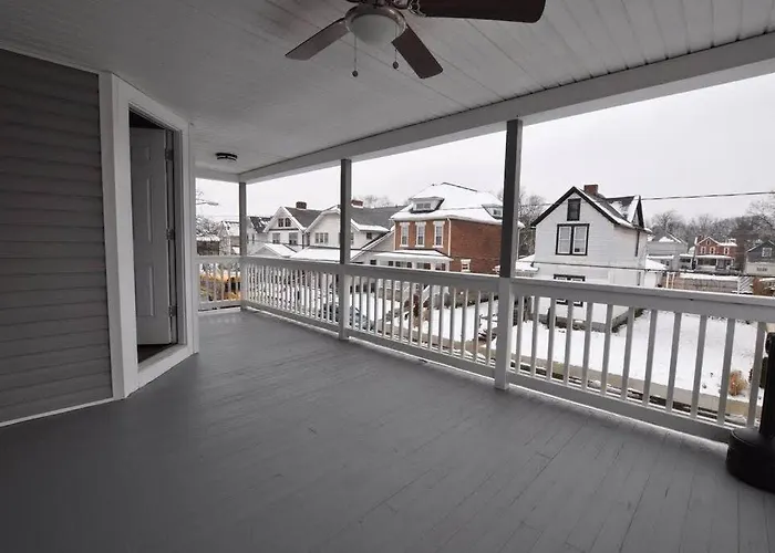 Housepitality - Franklinton Farmhouse- 4 Bedrooms